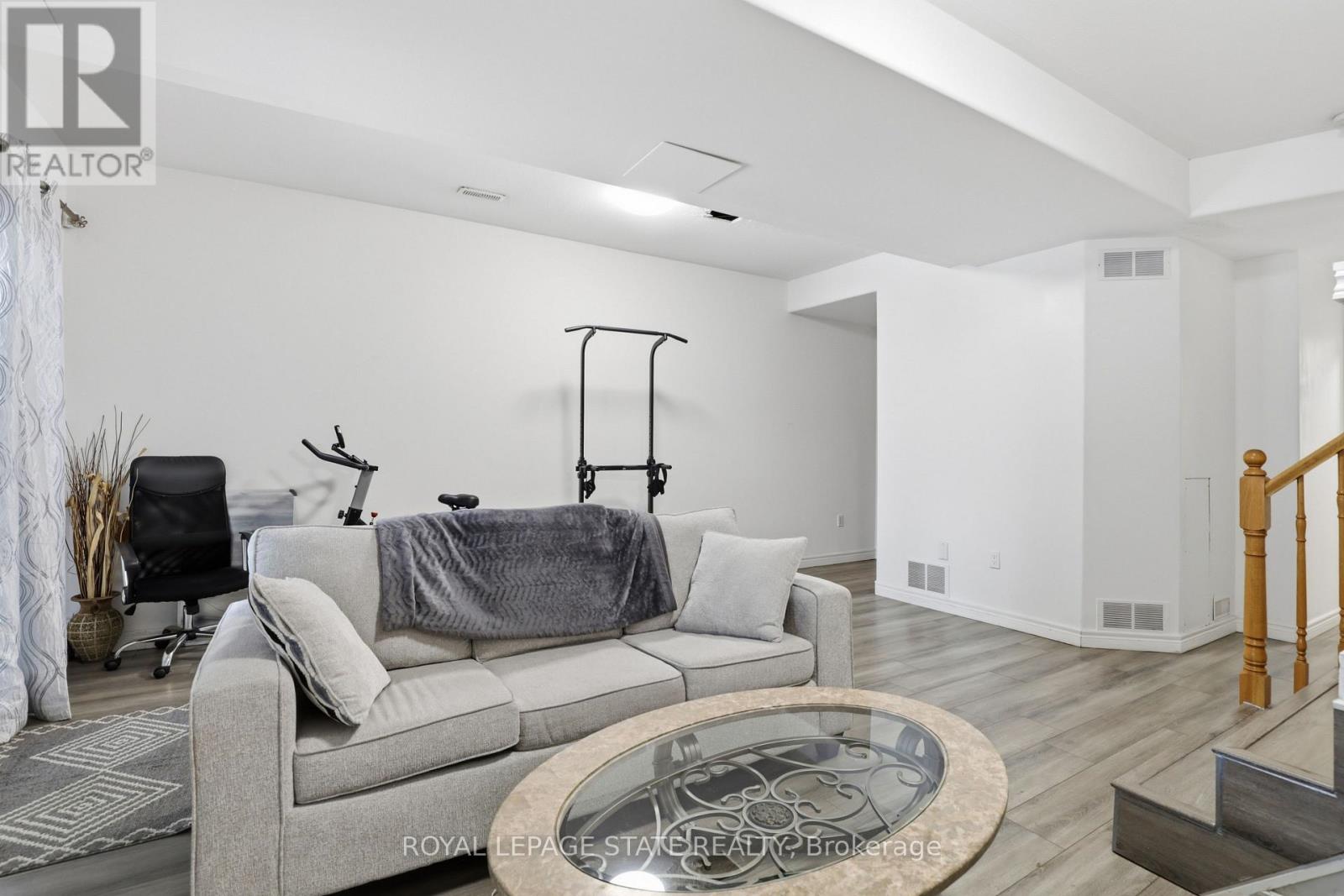 10a Hainer Street, St. Catharines, Ontario  L2S 1M4 - Photo 27 - X12768268