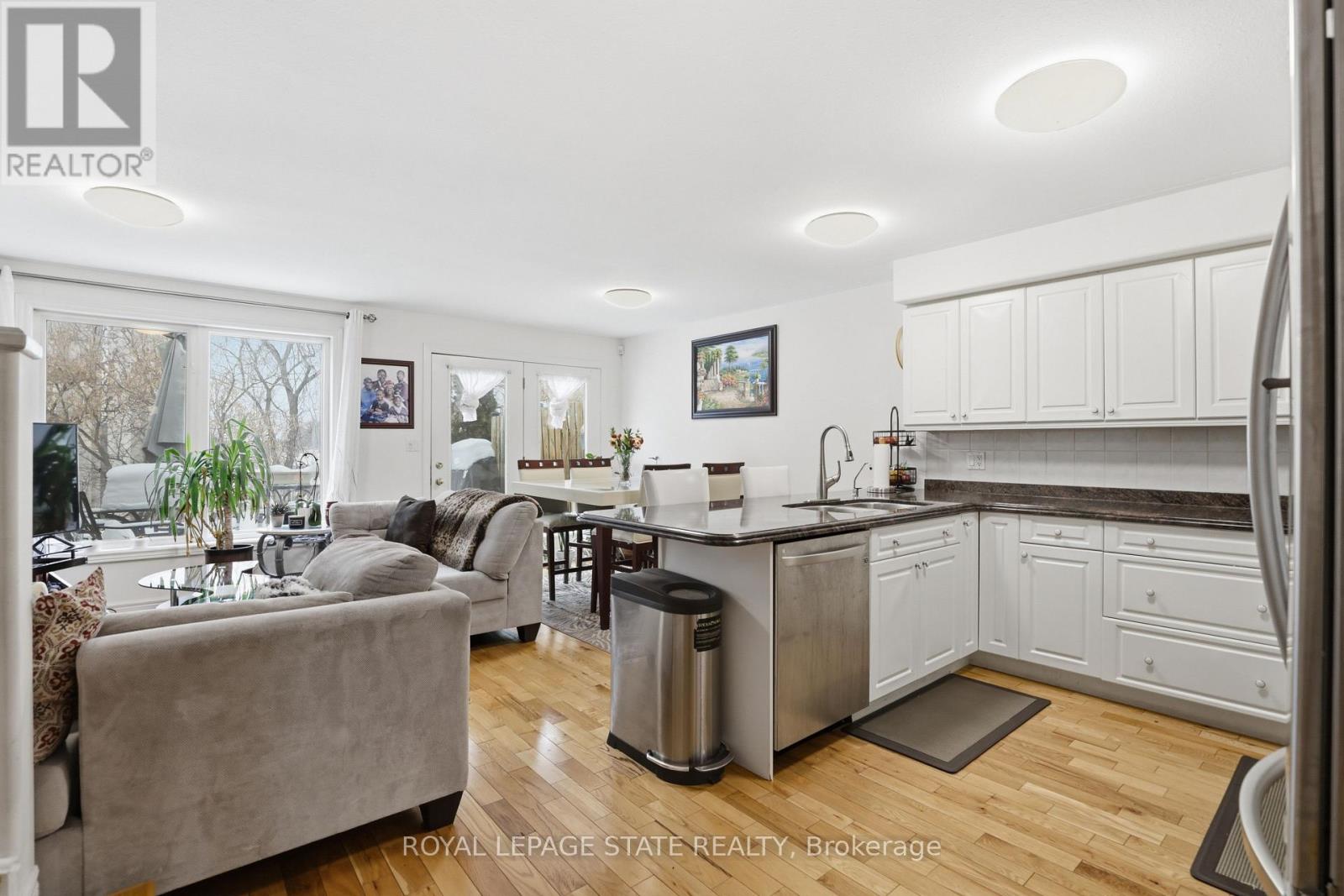 10a Hainer Street, St. Catharines, Ontario  L2S 1M4 - Photo 7 - X12768268