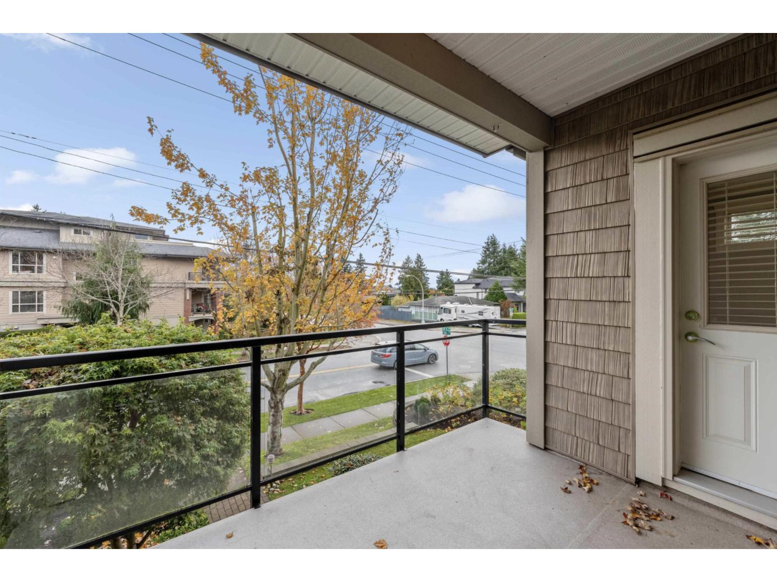 210 15368 17a Avenue, Surrey, British Columbia  V4A 1V3 - Photo 12 - R3087119