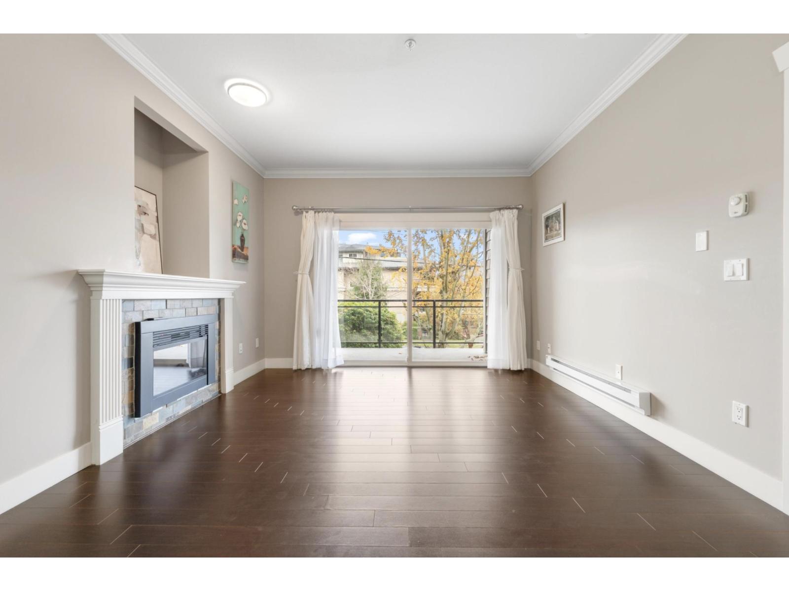 210 15368 17a Avenue, Surrey, British Columbia  V4A 1V3 - Photo 5 - R3087119