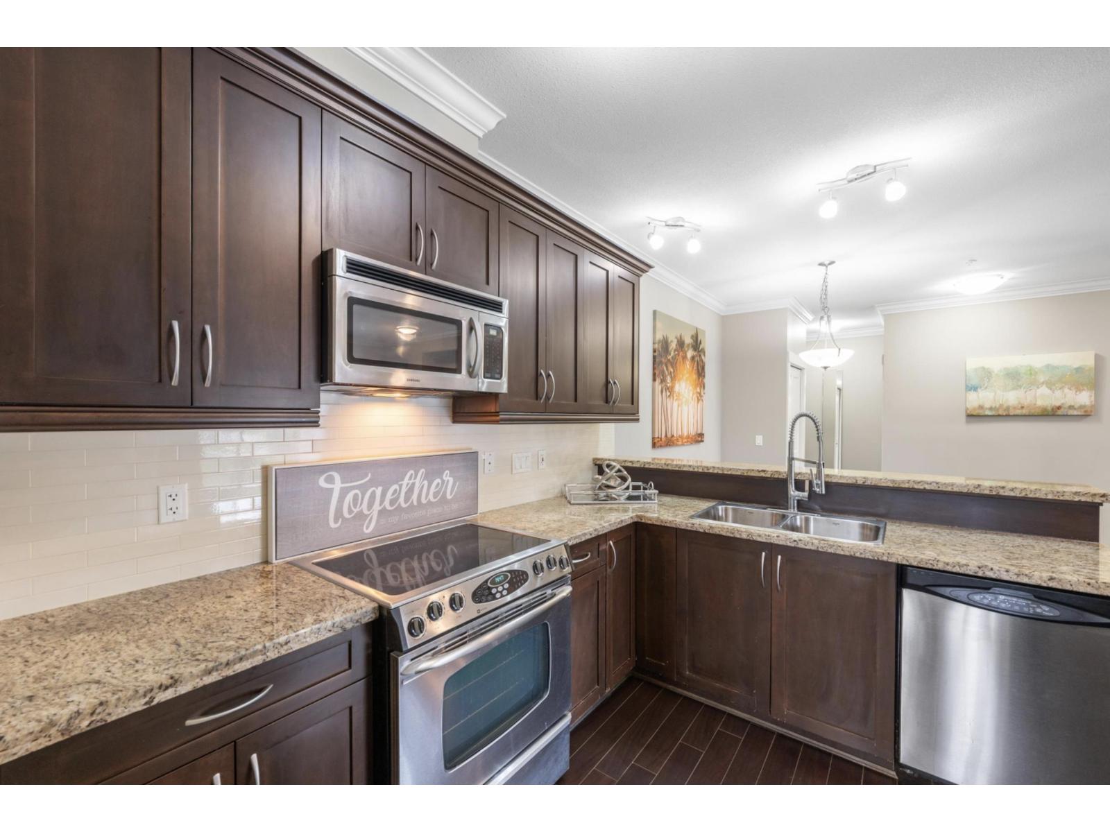 210 15368 17a Avenue, Surrey, British Columbia  V4A 1V3 - Photo 7 - R3087119