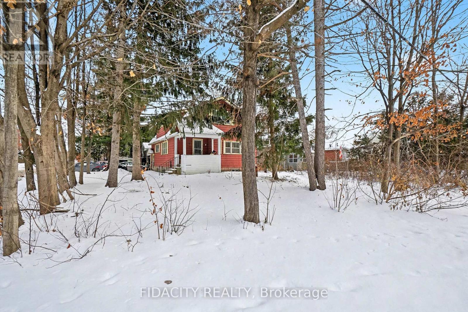 641 Tweedsmuir Avenue, Ottawa, Ontario  K1Z 5P7 - Photo 3 - X12768282