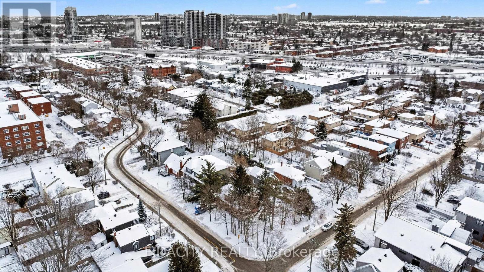 641 Tweedsmuir Avenue, Ottawa, Ontario  K1Z 5P7 - Photo 5 - X12768282