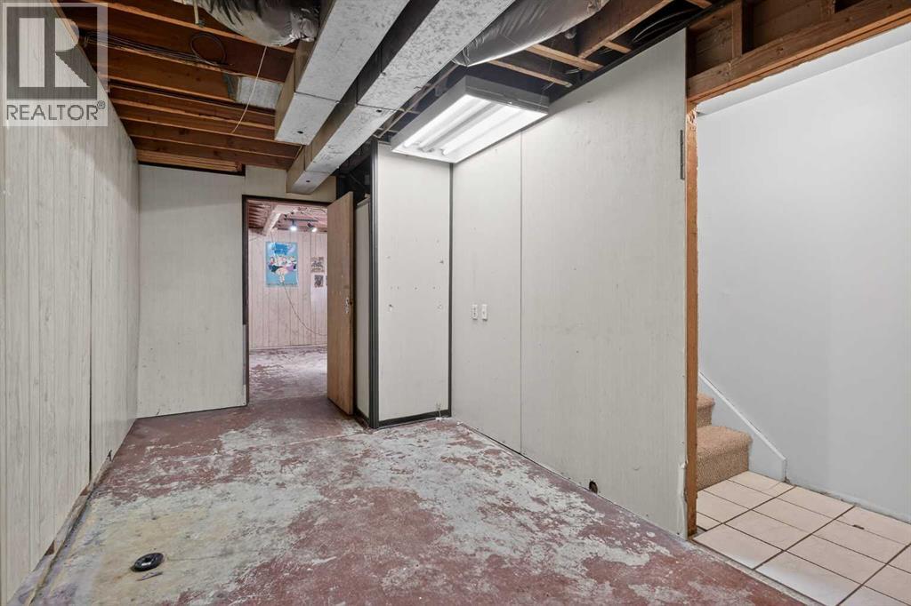 44 Winslow Crescent Sw, Calgary, Alberta  T3C 2R1 - Photo 21 - A2276396