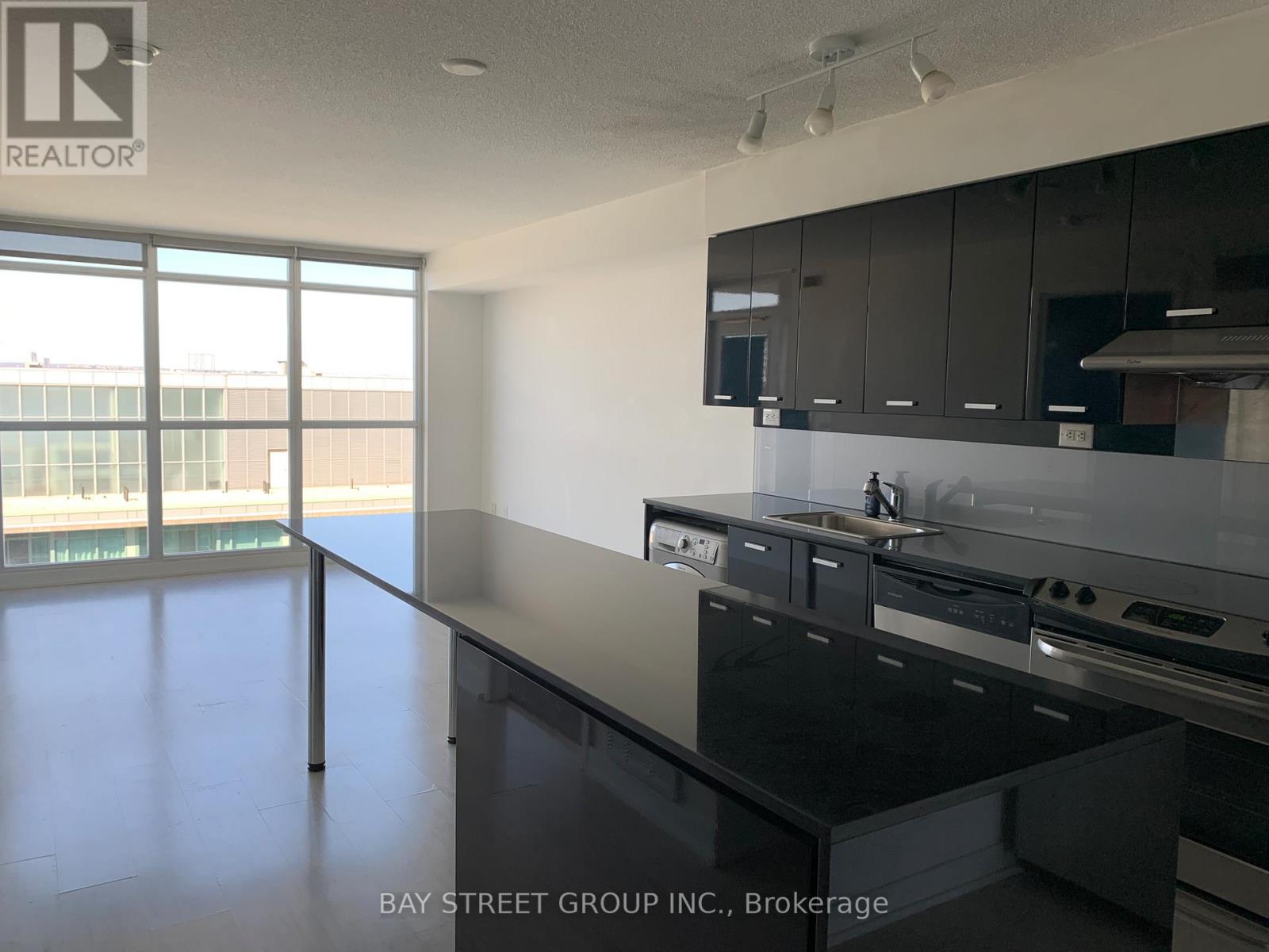 1811 - 19 Singer Court, Toronto (Bayview Village), Ontario  M2K 0B2 - Photo 2 - C12768286