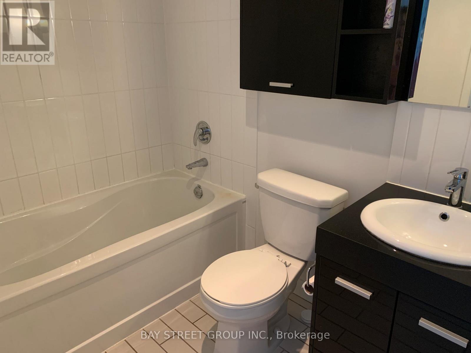 1811 - 19 Singer Court, Toronto (Bayview Village), Ontario  M2K 0B2 - Photo 4 - C12768286