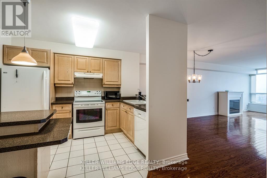 1603 - 1276 Maple Crossing Boulevard, Burlington, Ontario  L7S 2J9 - Photo 8 - W12768288