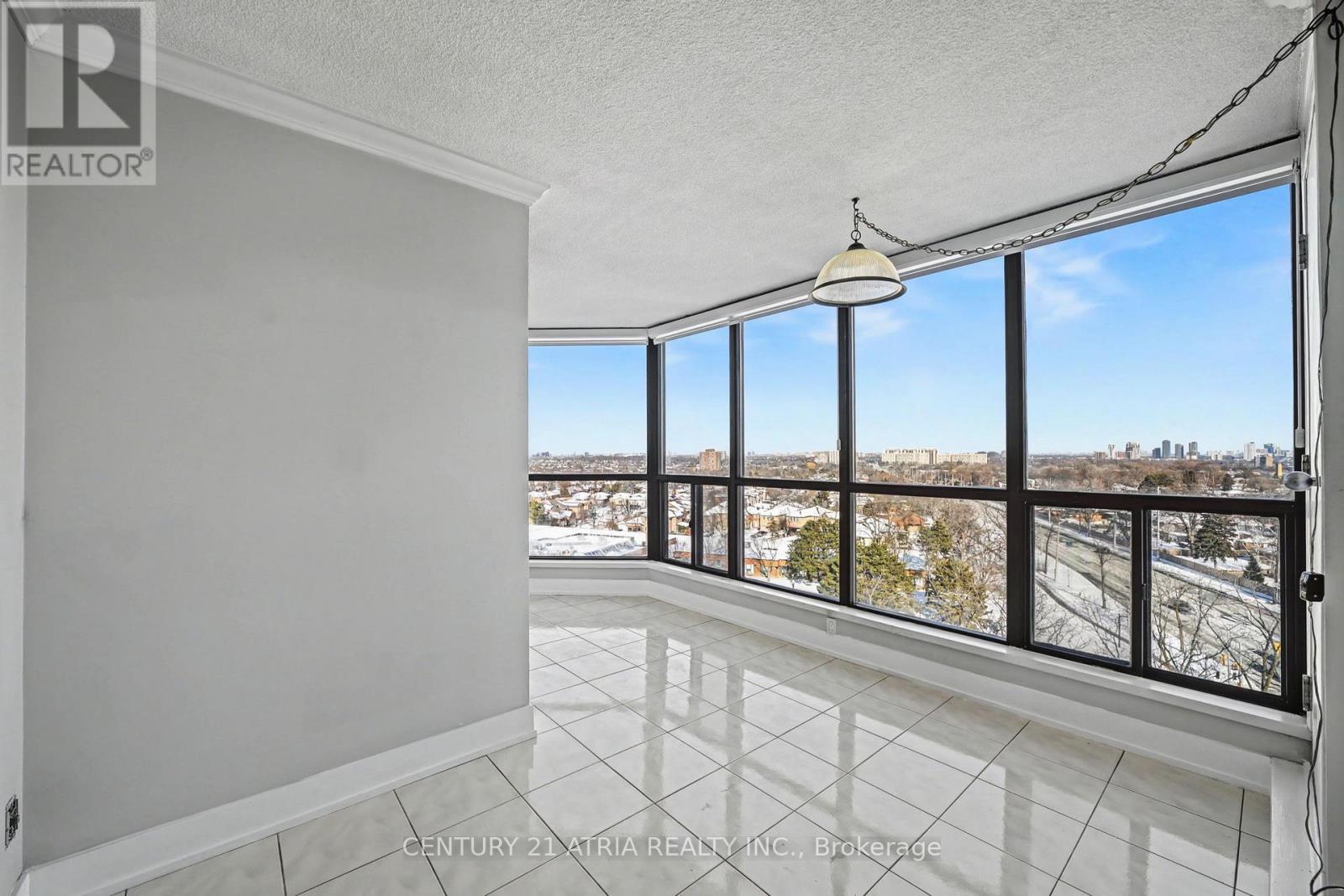 1003 - 1111 Bough Beeches Boulevard, Mississauga, Ontario  L4W 4N1 - Photo 12 - W12768298