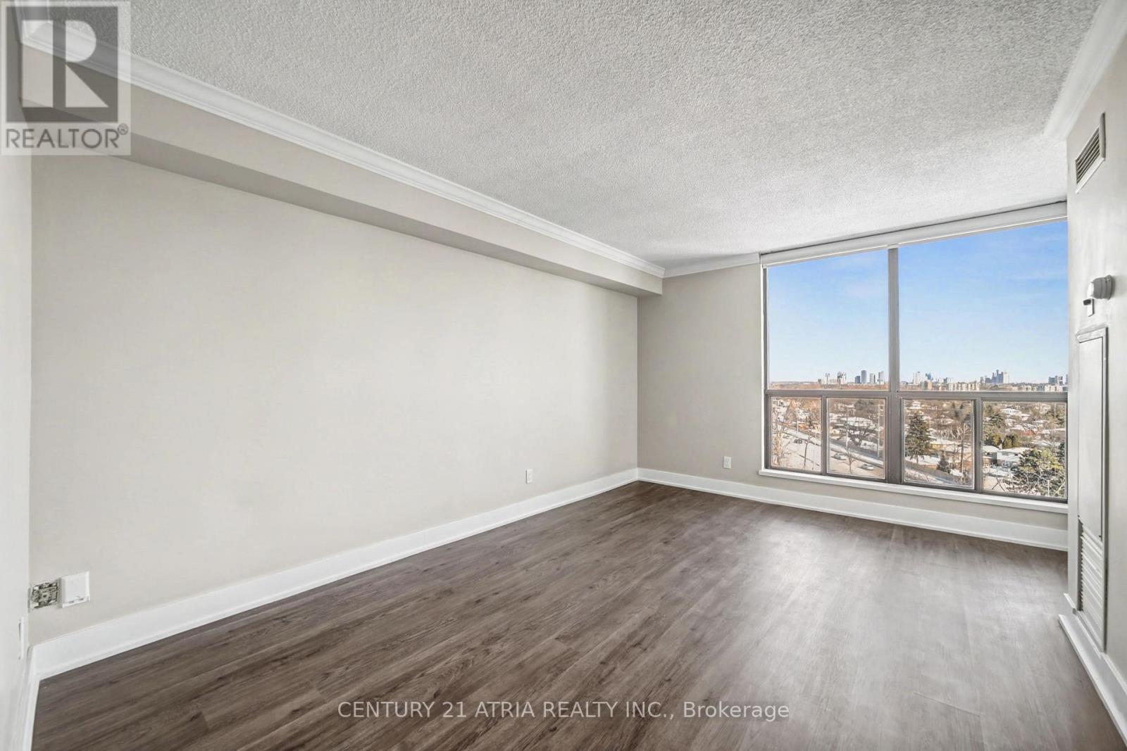 1003 - 1111 Bough Beeches Boulevard, Mississauga, Ontario  L4W 4N1 - Photo 18 - W12768298