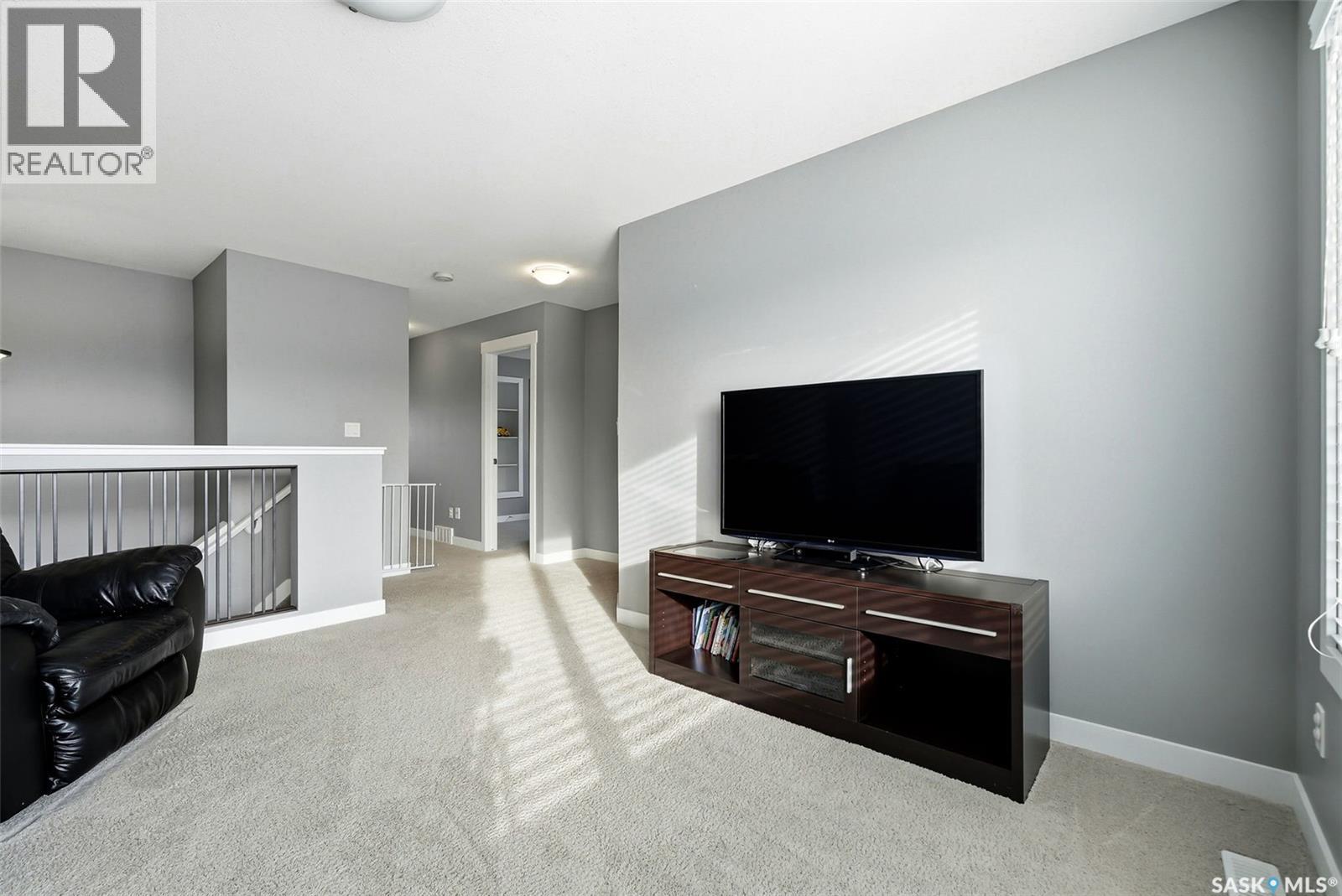 2813 Elgaard Drive, Regina, Saskatchewan  S4R 8J6 - Photo 17 - SK028025