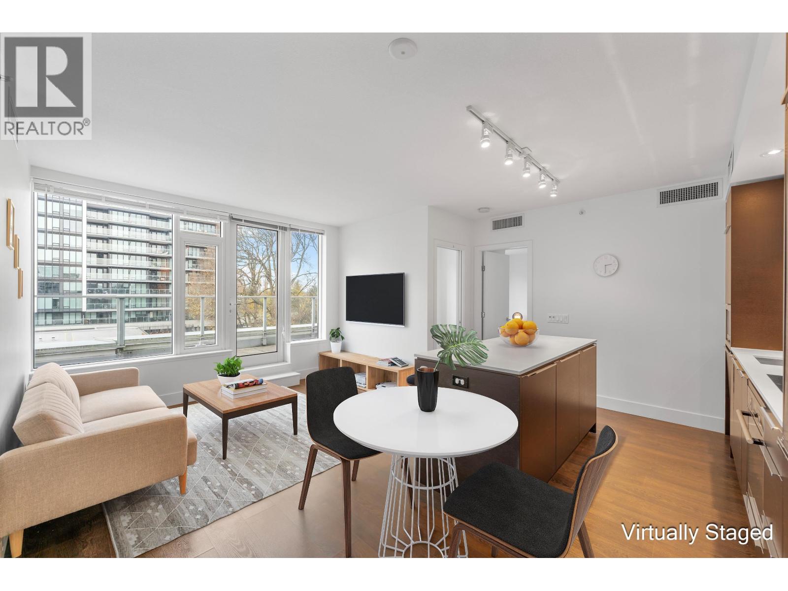 621 5233 GILBERT ROAD, Richmond, British Columbia