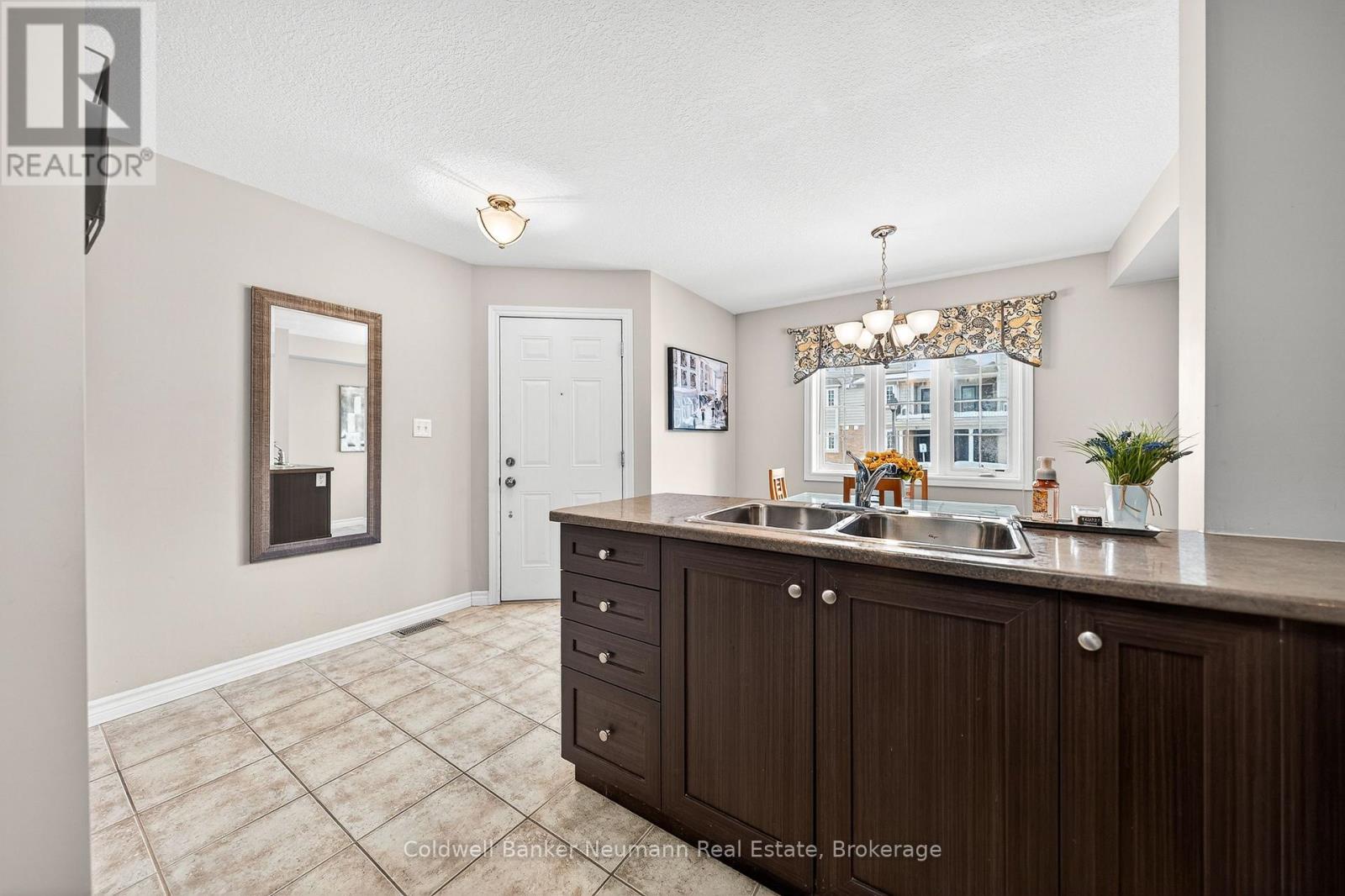 35a - 15 Carere Crescent, Guelph, Ontario  N1E 0K4 - Photo 10 - X12768304