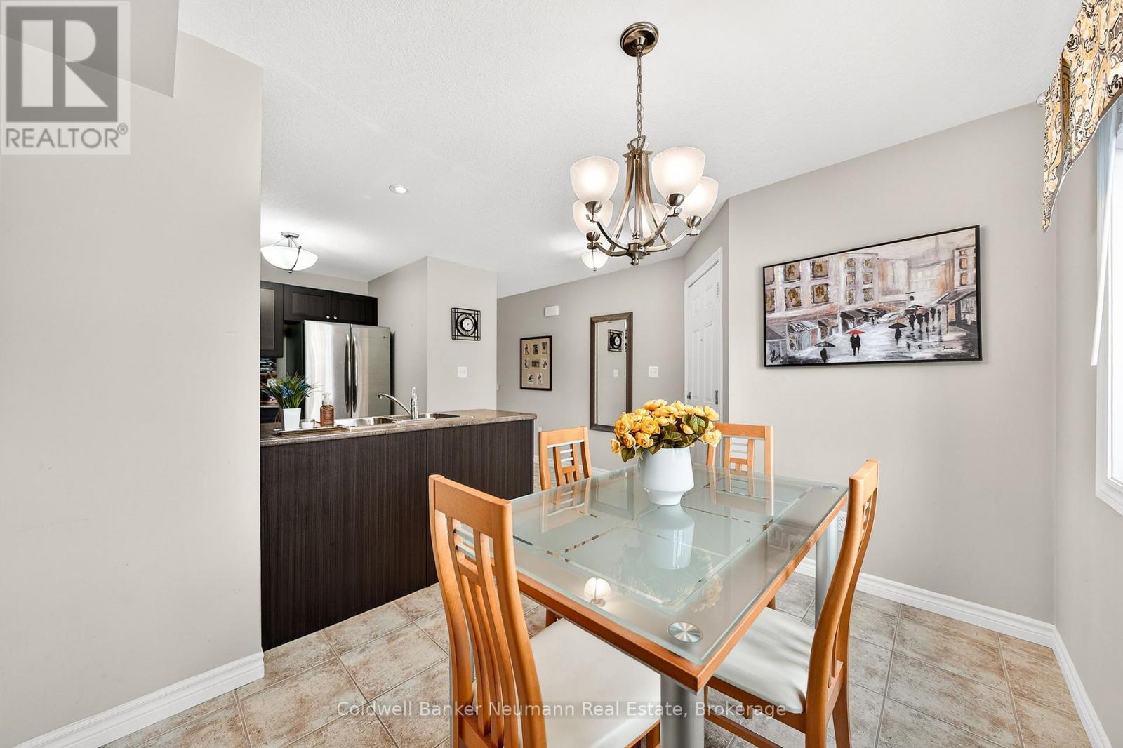 35a - 15 Carere Crescent, Guelph, Ontario  N1E 0K4 - Photo 4 - X12768304