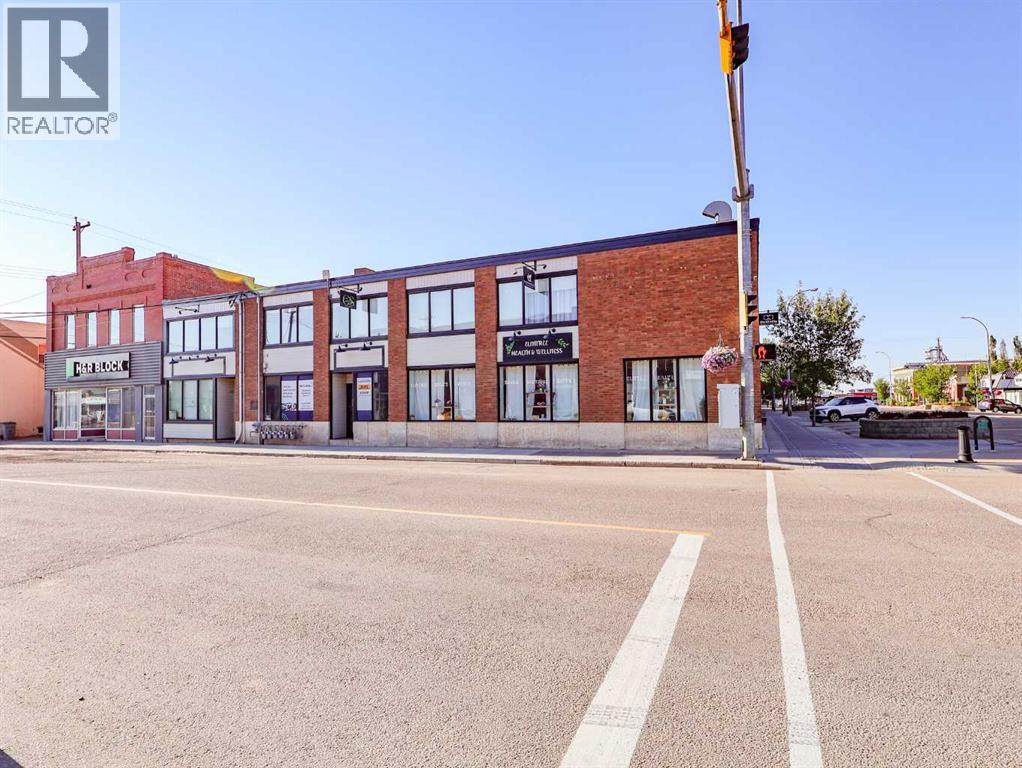 5002 50 Street, Stettler, Alberta  T4K 1K9 - Photo 6 - A2244776