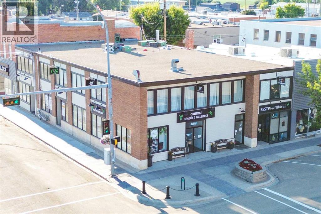 5002 50 Street, Stettler, Alberta  T4K 1K9 - Photo 3 - A2244776