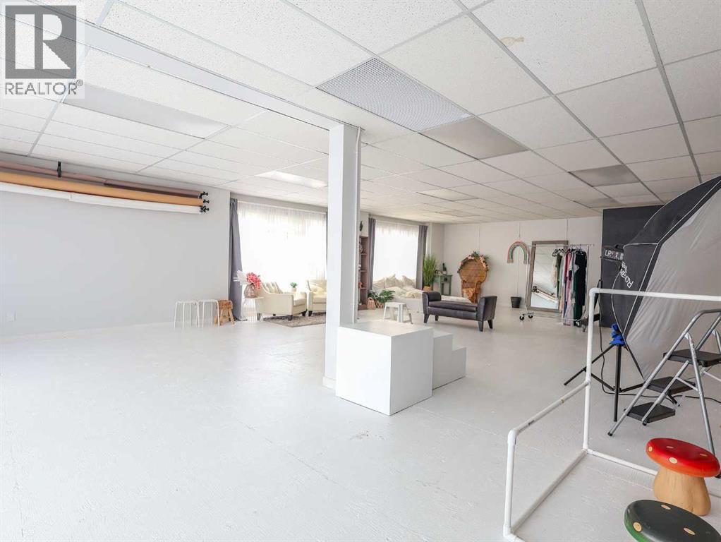 5002 50 Street, Stettler, Alberta  T4K 1K9 - Photo 9 - A2244776