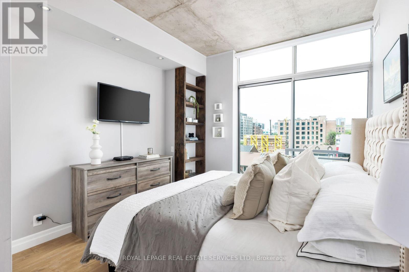 520 - 388 Richmond Street W, Toronto (Waterfront Communities), Ontario  M5V 3P1 - Photo 12 - C12768328