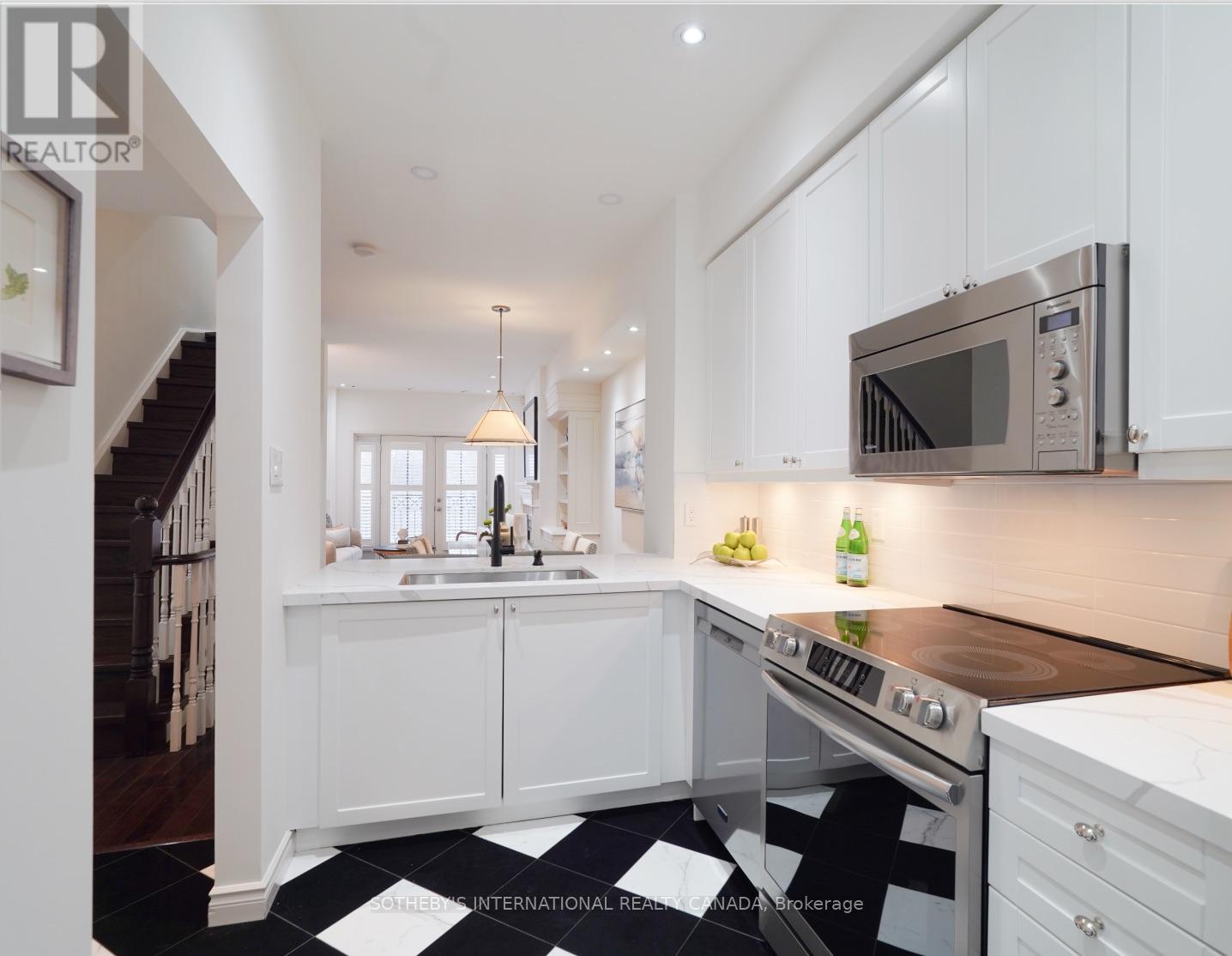 2 - 1 Baxter Street, Toronto, Ontario  M4W 3W1 - Photo 5 - C12768334