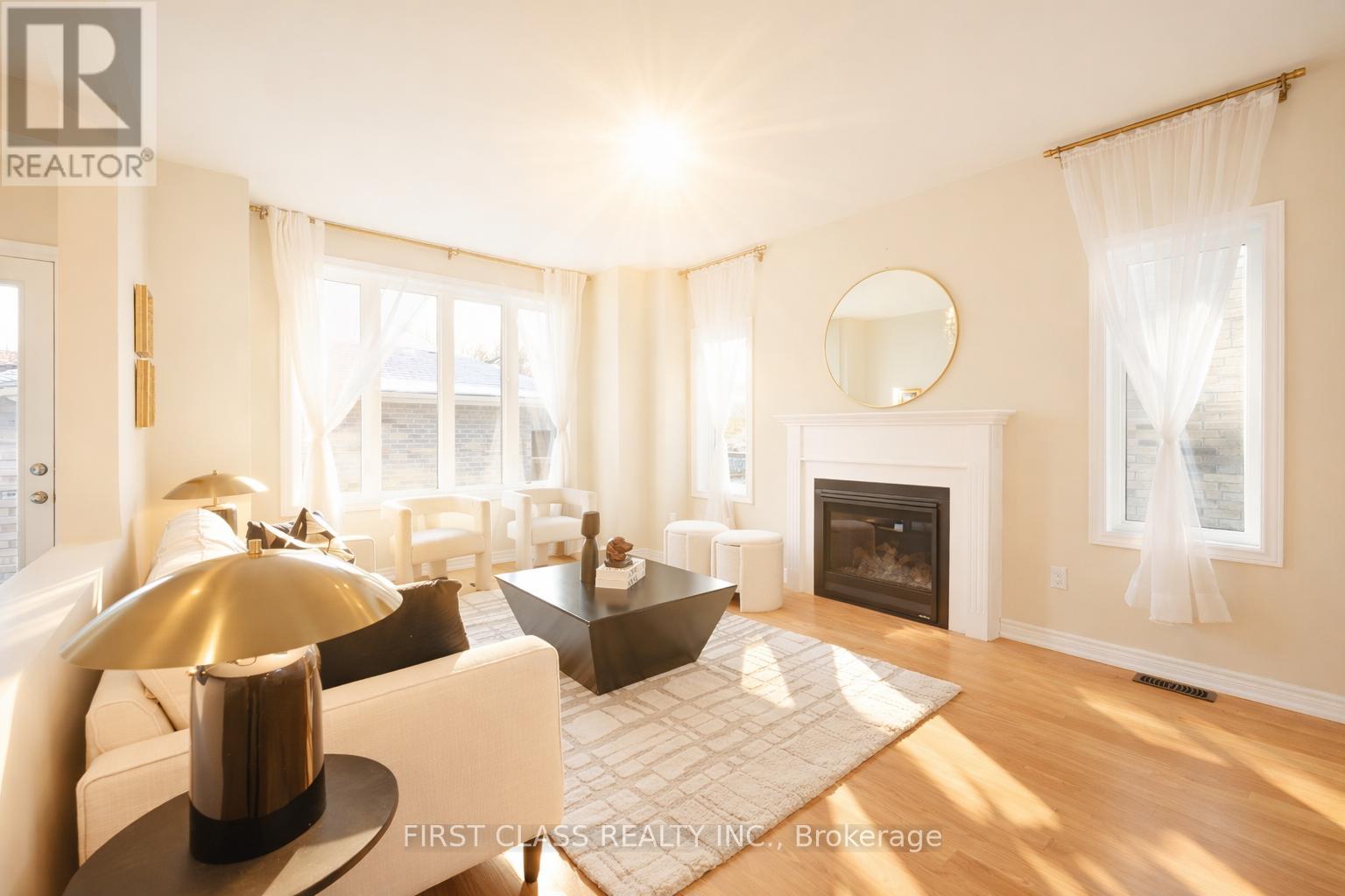 8 Elphee Lane, Markham, Ontario  L6B 0Z5 - Photo 8 - N12768338