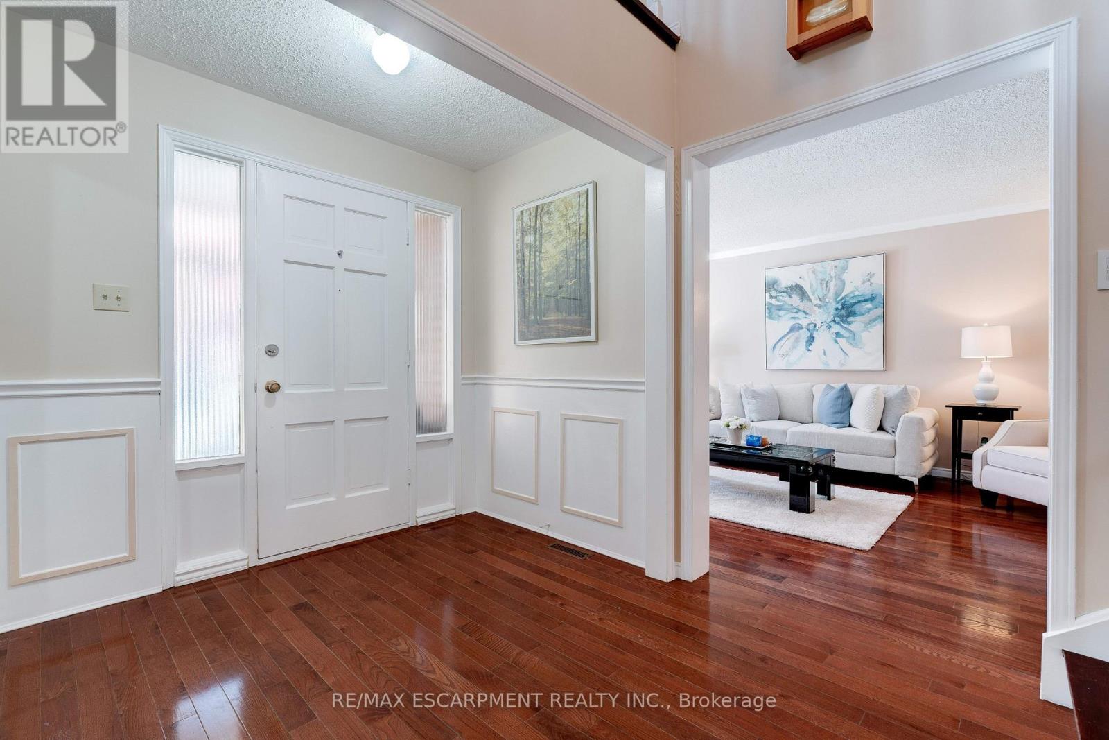 1151 Manor Road, Oakville, Ontario  L6M 1G3 - Photo 3 - W12537106