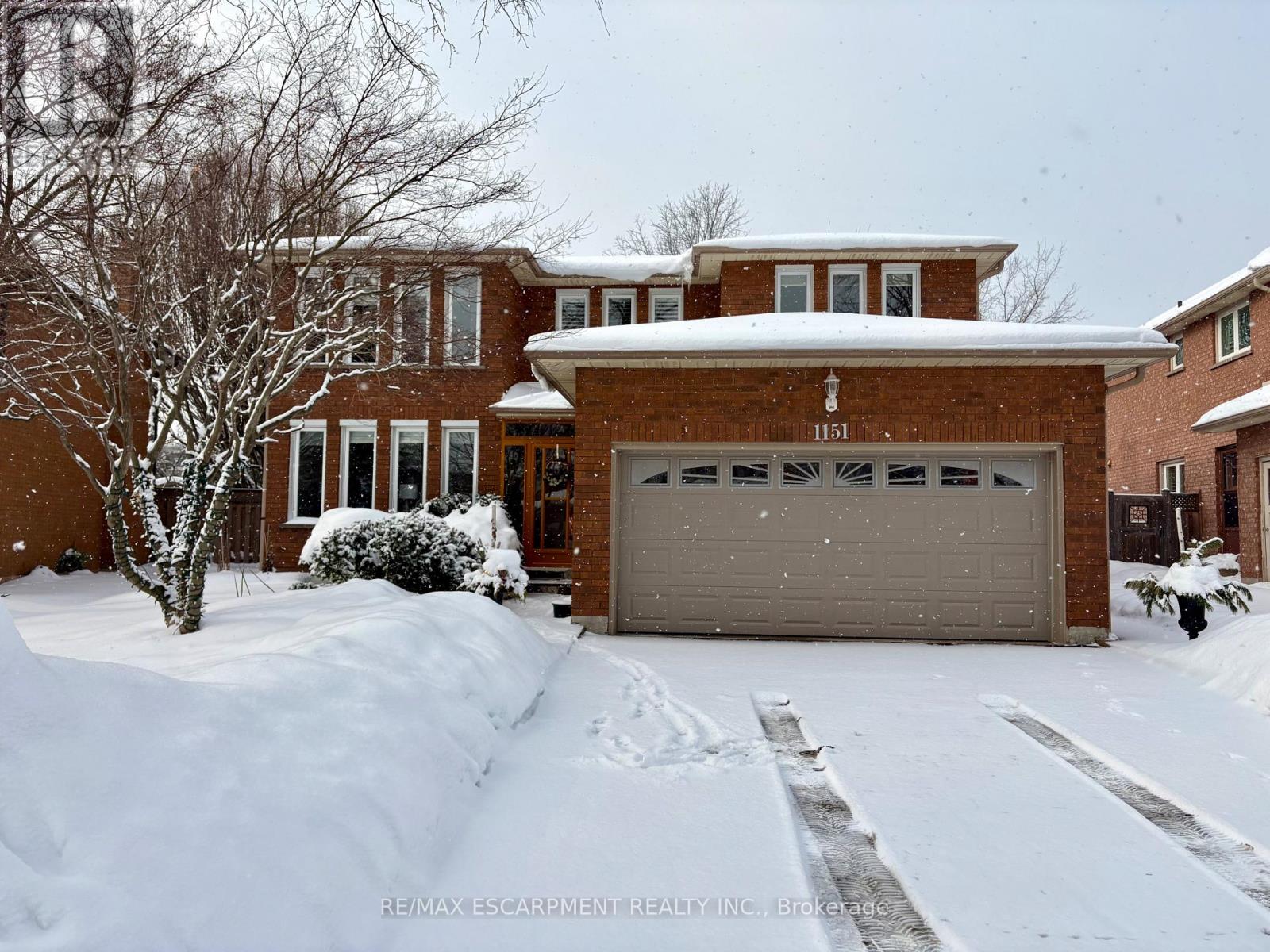 1151 Manor Road, Oakville, Ontario  L6M 1G3 - Photo 44 - W12537106