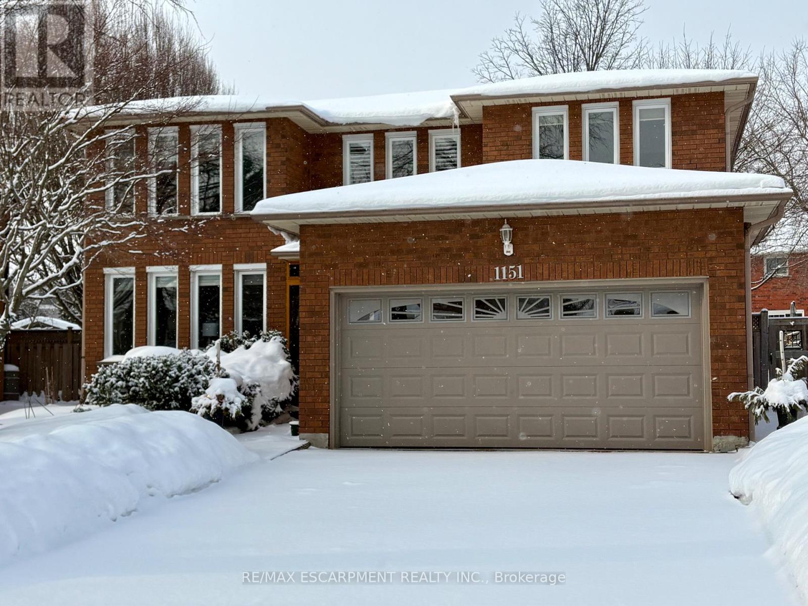 1151 Manor Road, Oakville, Ontario  L6M 1G3 - Photo 45 - W12537106