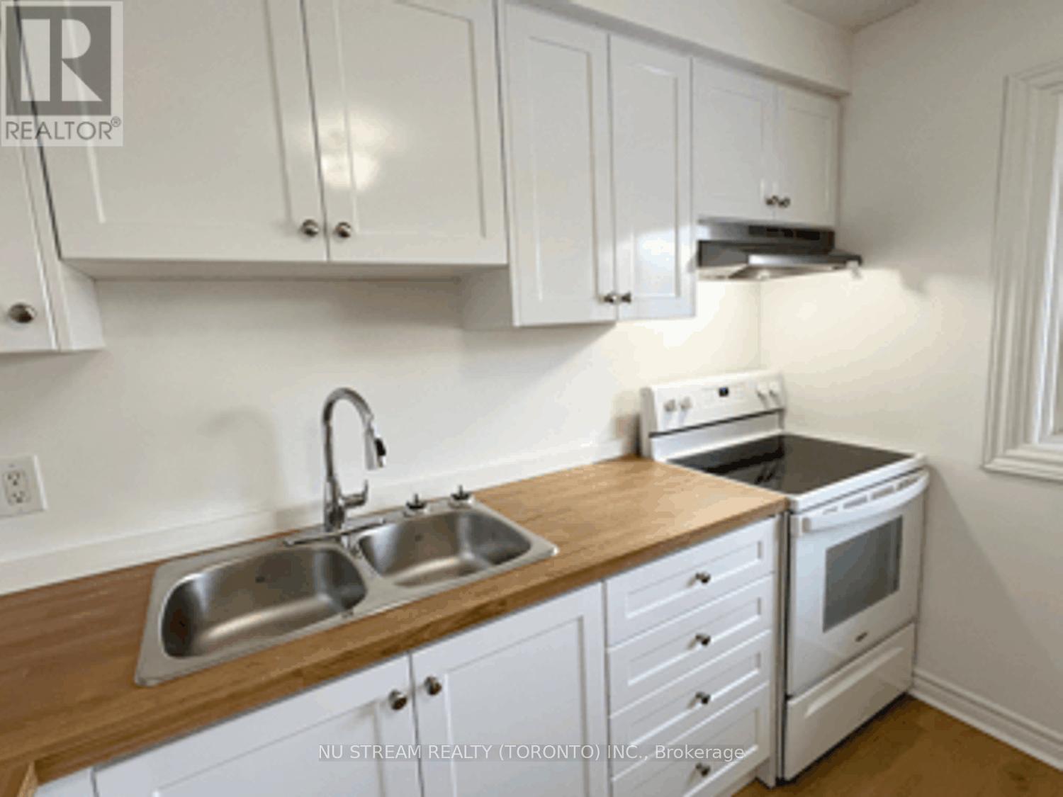 16 - 16 Ashton Crescent, Brampton, Ontario  L6S 3J9 - Photo 9 - W12768308