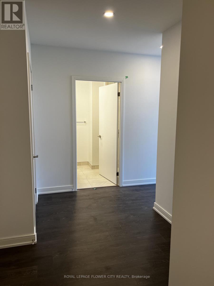 1302 - 30 Samuel Wood Way N, Toronto, Ontario  M9B 0C9 - Photo 4 - W12768326