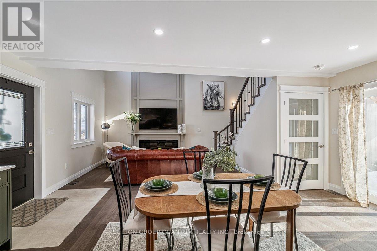 18r Pleasant Avenue, Hamilton, Ontario  L9H 3S7 - Photo 14 - X12768318