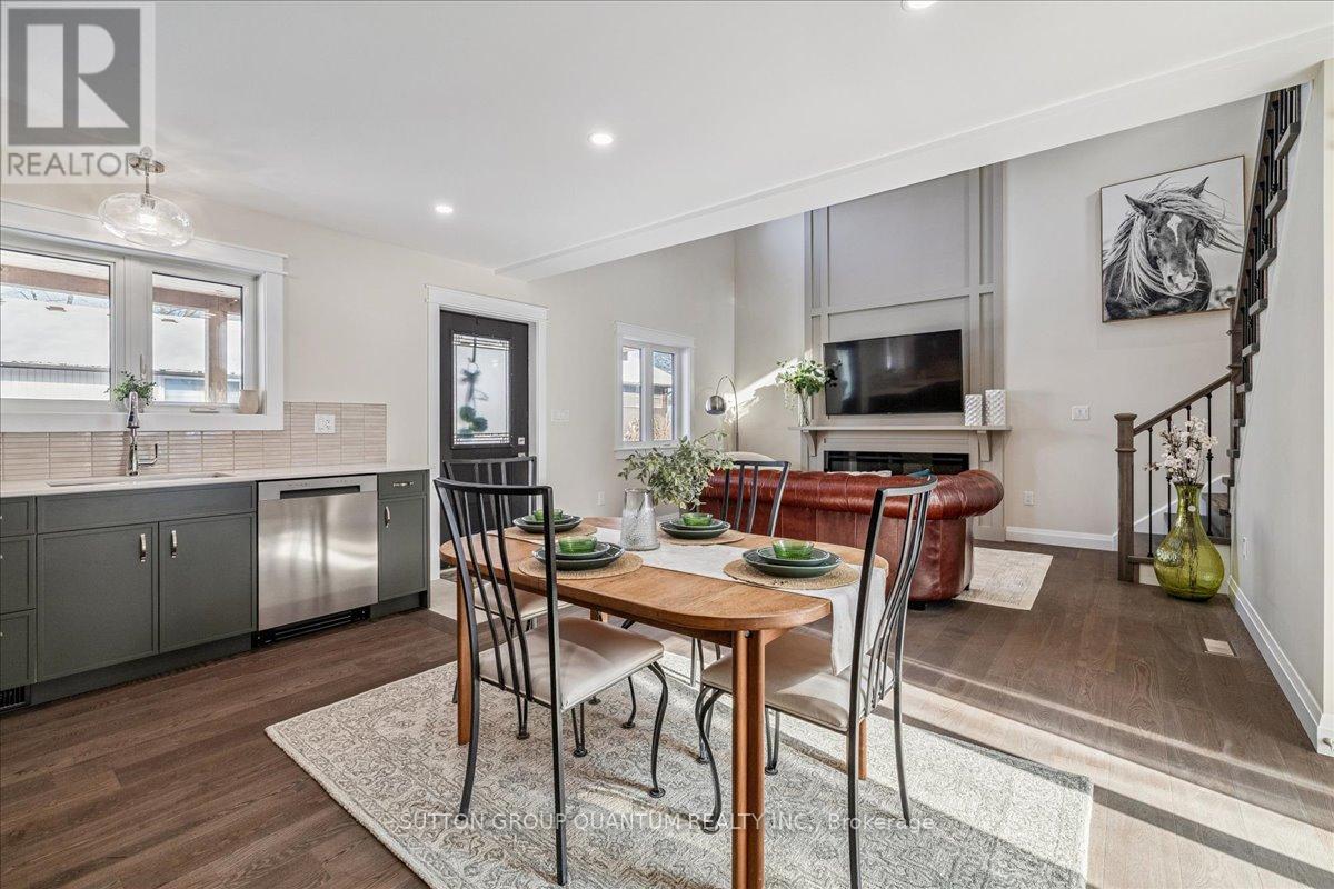 18r Pleasant Avenue, Hamilton, Ontario  L9H 3S7 - Photo 16 - X12768318