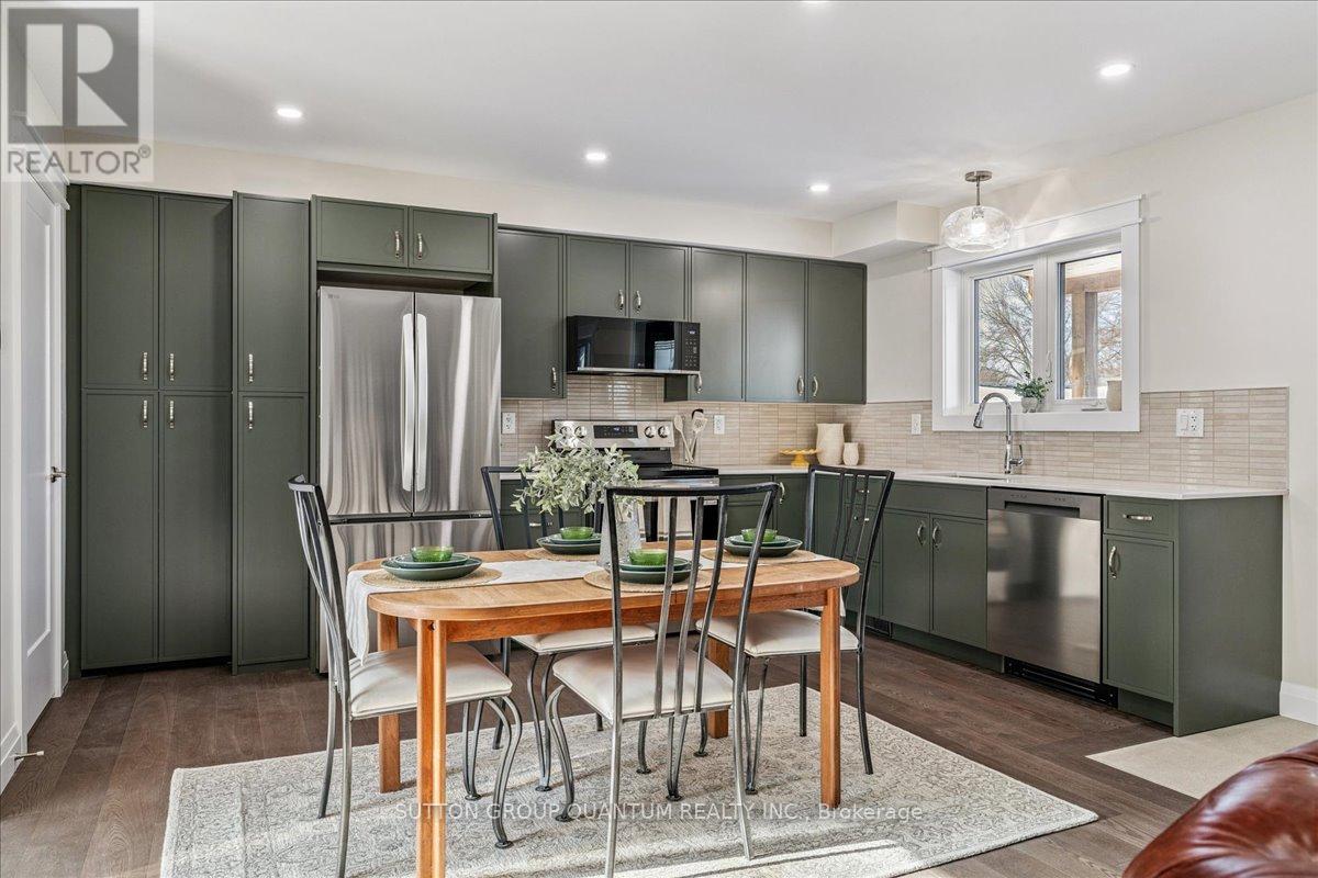 18r Pleasant Avenue, Hamilton, Ontario  L9H 3S7 - Photo 19 - X12768318