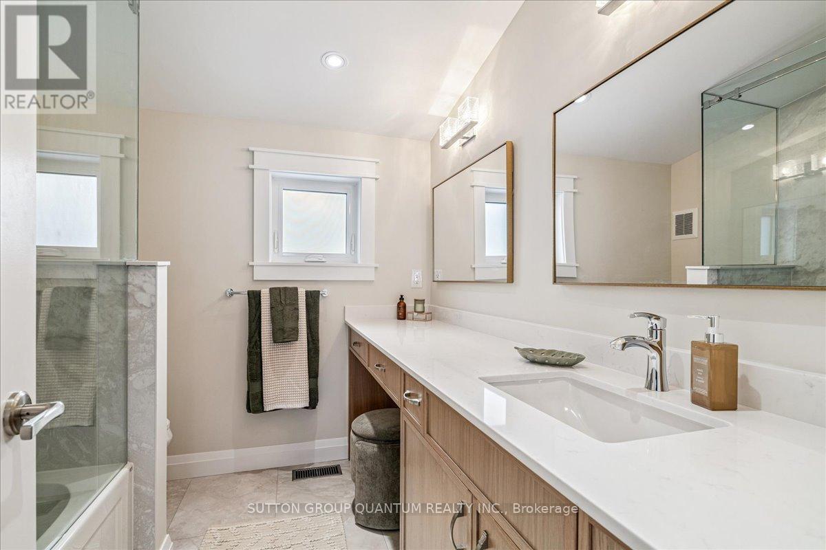 18r Pleasant Avenue, Hamilton, Ontario  L9H 3S7 - Photo 31 - X12768318