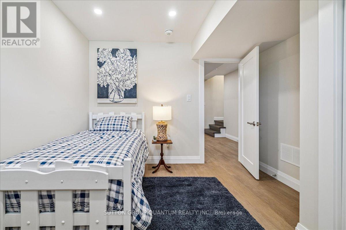 18r Pleasant Avenue, Hamilton, Ontario  L9H 3S7 - Photo 40 - X12768318