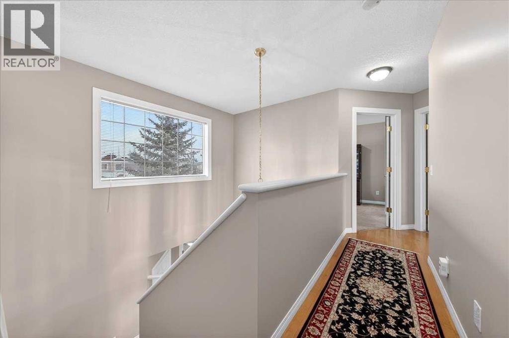 206 Cougarstone Circle Sw, Calgary, Alberta  T3H 4W5 - Photo 25 - A2281500