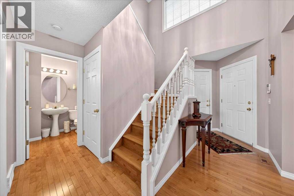 206 Cougarstone Circle Sw, Calgary, Alberta  T3H 4W5 - Photo 7 - A2281500