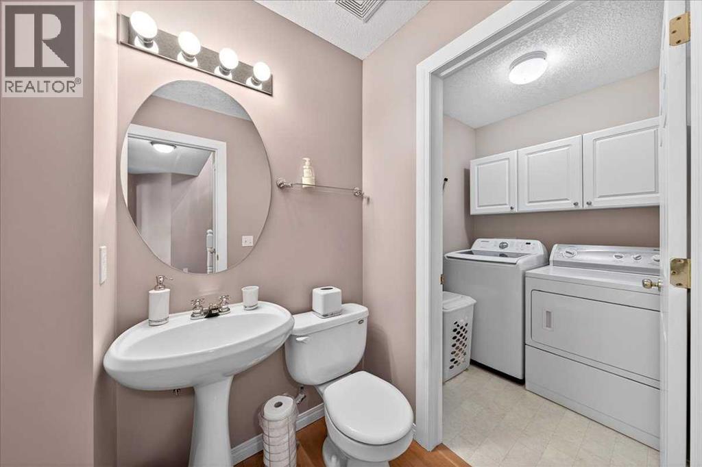 206 Cougarstone Circle Sw, Calgary, Alberta  T3H 4W5 - Photo 10 - A2281500