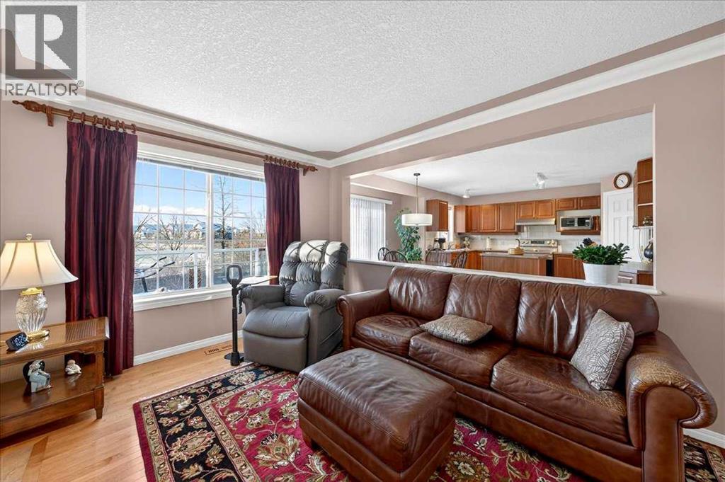 206 Cougarstone Circle Sw, Calgary, Alberta  T3H 4W5 - Photo 15 - A2281500