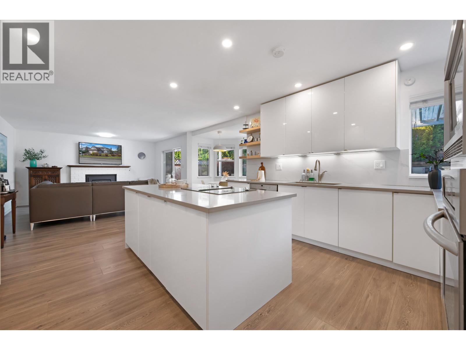 2259 Paradise Avenue, Coquitlam, British Columbia  V3K 6H4 - Photo 5 - R3086018