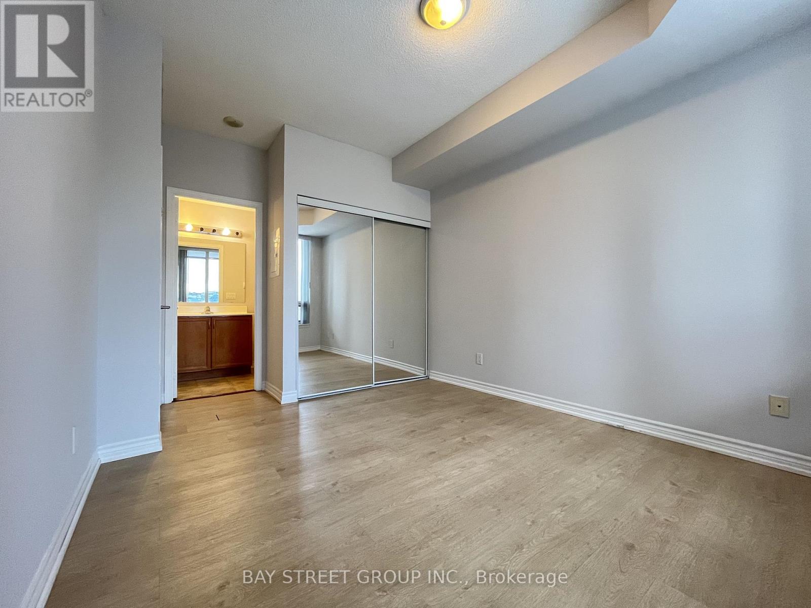 1101 - 388 Prince Of Wales Drive, Mississauga, Ontario  L5B 0A1 - Photo 13 - W12660156