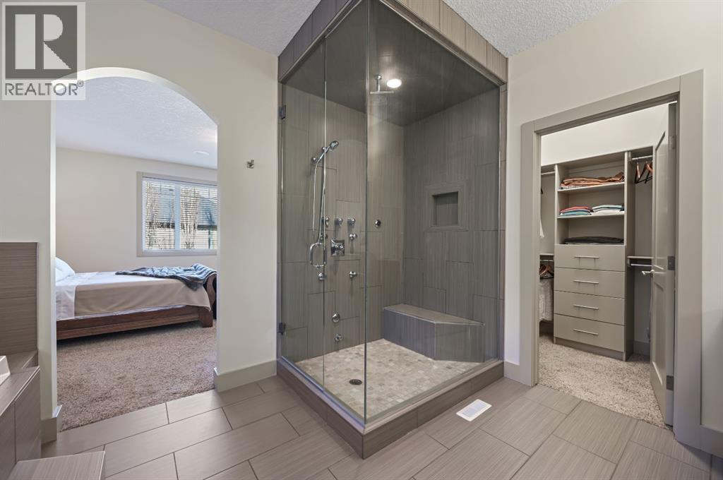 2 Wexford Crescent Sw, Calgary, Alberta  T3H 0G9 - Photo 24 - A2284395