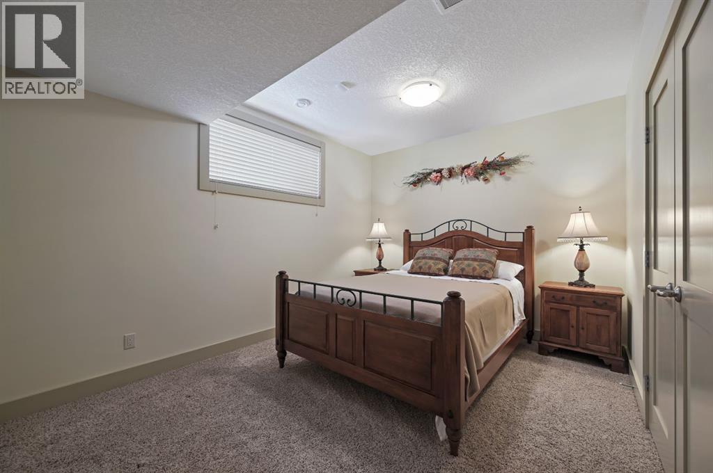 2 Wexford Crescent Sw, Calgary, Alberta  T3H 0G9 - Photo 35 - A2284395