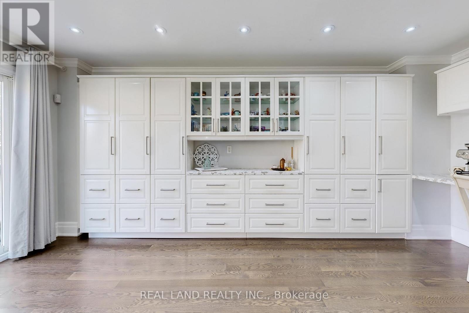 251 Glen Shields Avenue, Vaughan, Ontario  L4K 2R1 - Photo 14 - N12768342