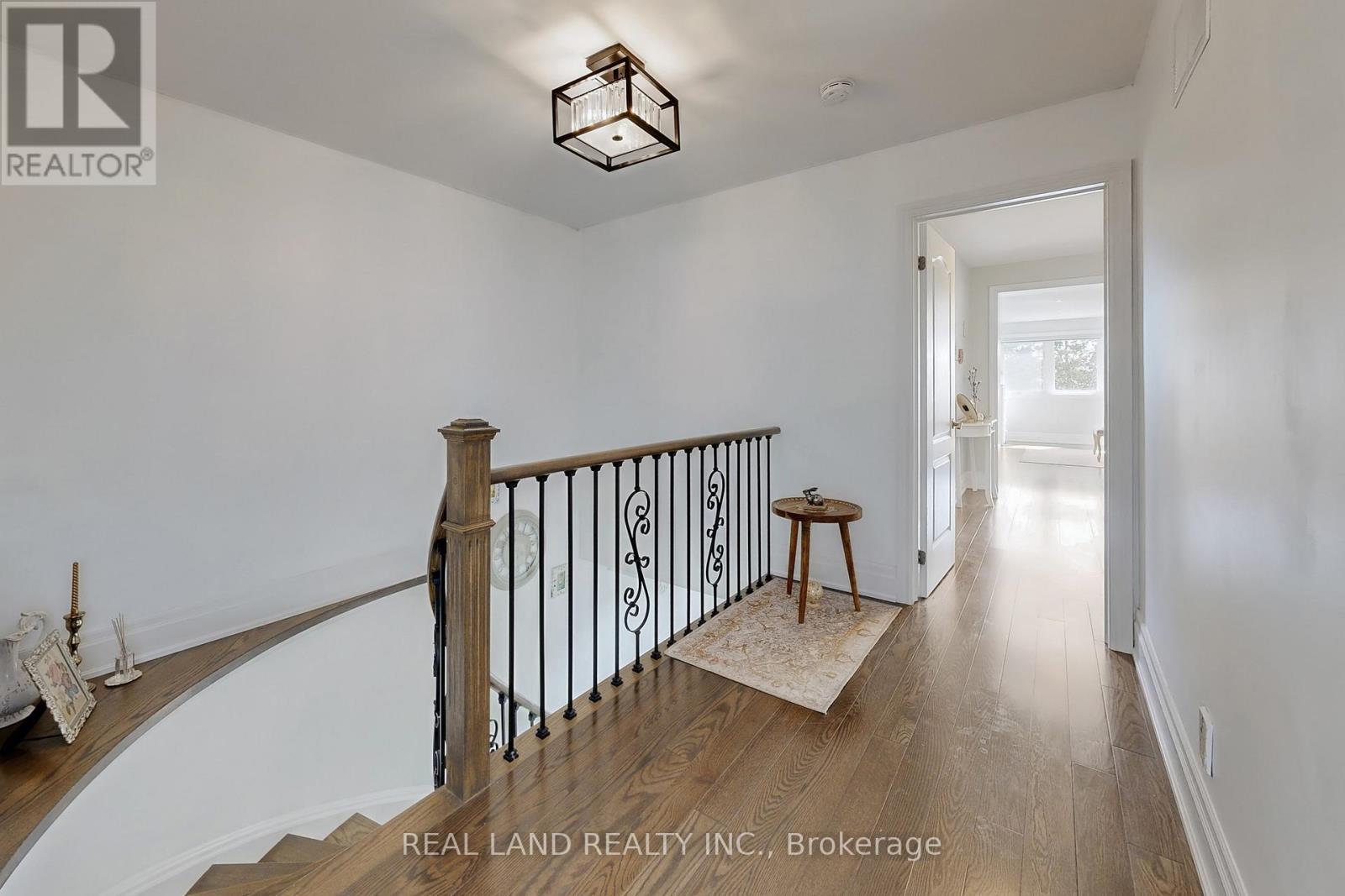 251 Glen Shields Avenue, Vaughan, Ontario  L4K 2R1 - Photo 17 - N12768342