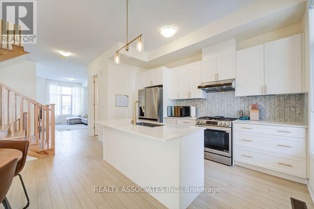 20 Kahshe Lane, Richmond Hill, Ontario  L4S 0N7 - Photo 12 - N12768350