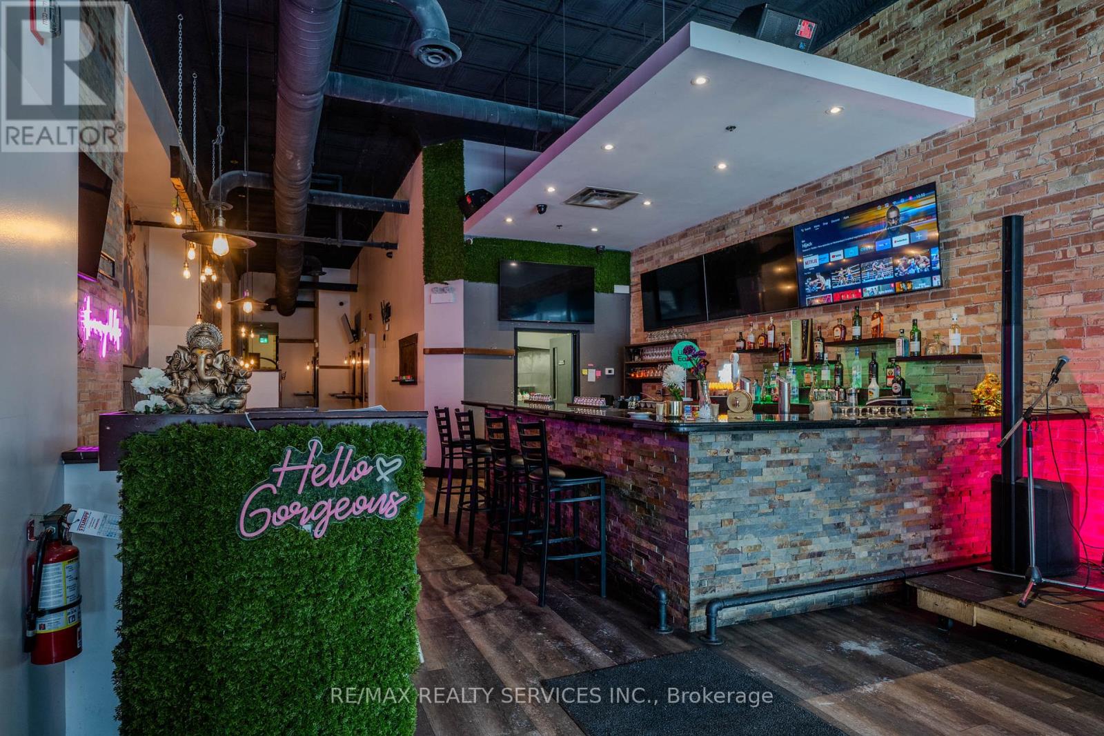 146 King Street W, Kitchener, Ontario  N2G 1A6 - Photo 4 - X12768348