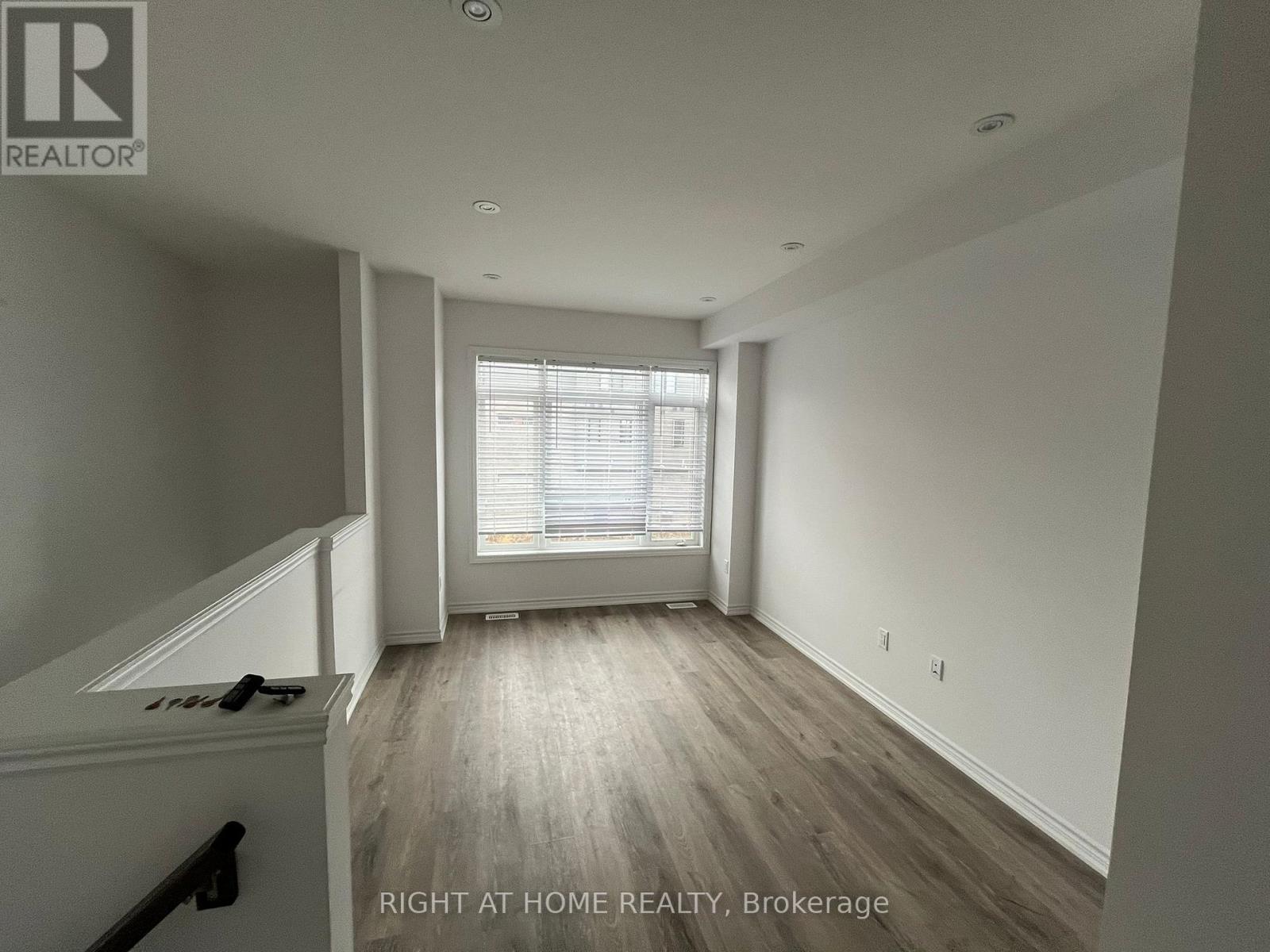 72 - 461 Blackburn Drive, Brantford, Ontario  N3T 0W9 - Photo 2 - X12768354