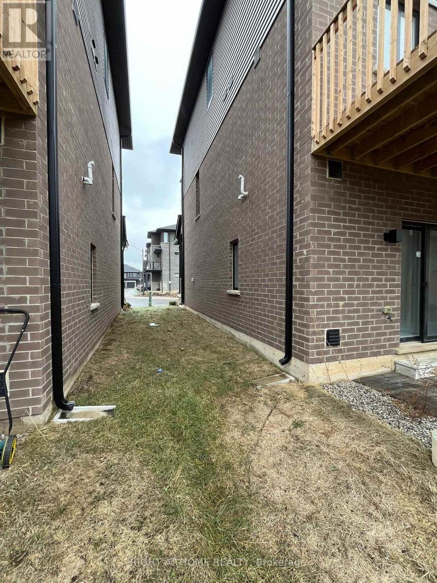 72 - 461 Blackburn Drive, Brantford, Ontario  N3T 0W9 - Photo 27 - X12768354