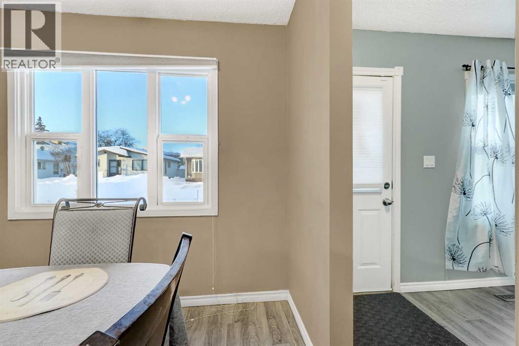 12129 94a Street, Grande Prairie, Alberta  T8V 5C2 - Photo 3 - A2278849