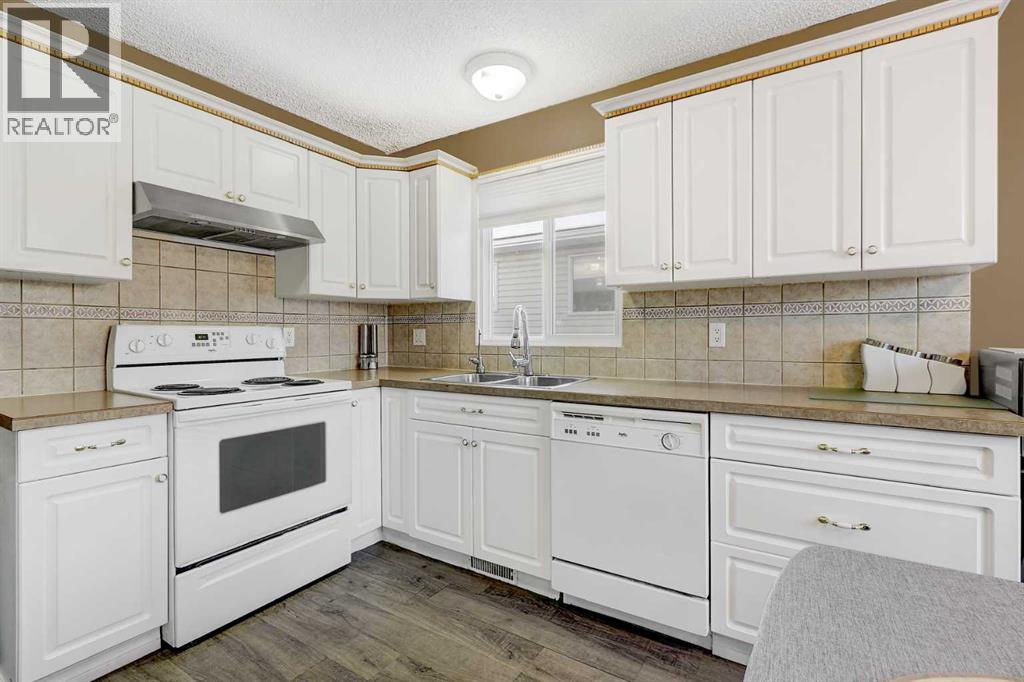 12129 94a Street, Grande Prairie, Alberta  T8V 5C2 - Photo 8 - A2278849