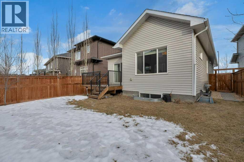 137 Willow Park N, Cochrane, Alberta  T4C 2N3 - Photo 31 - A2279897